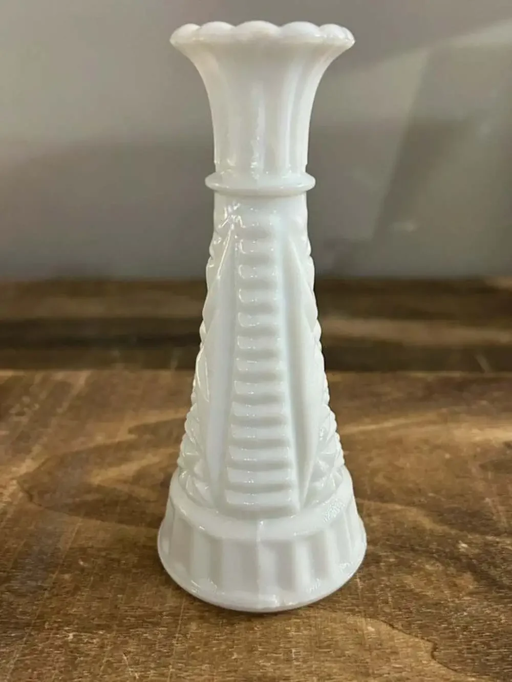 Vintage White Milk Glass 6” Stars and Bars Flower Bud Vase Anchor Hocking